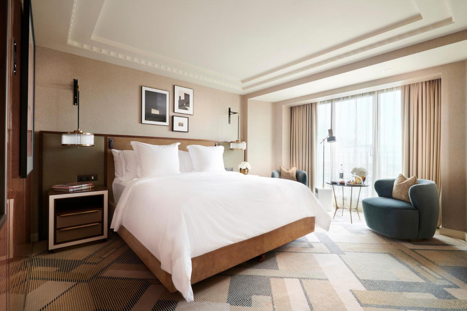 Deluxe King Room,122695543:JPEG